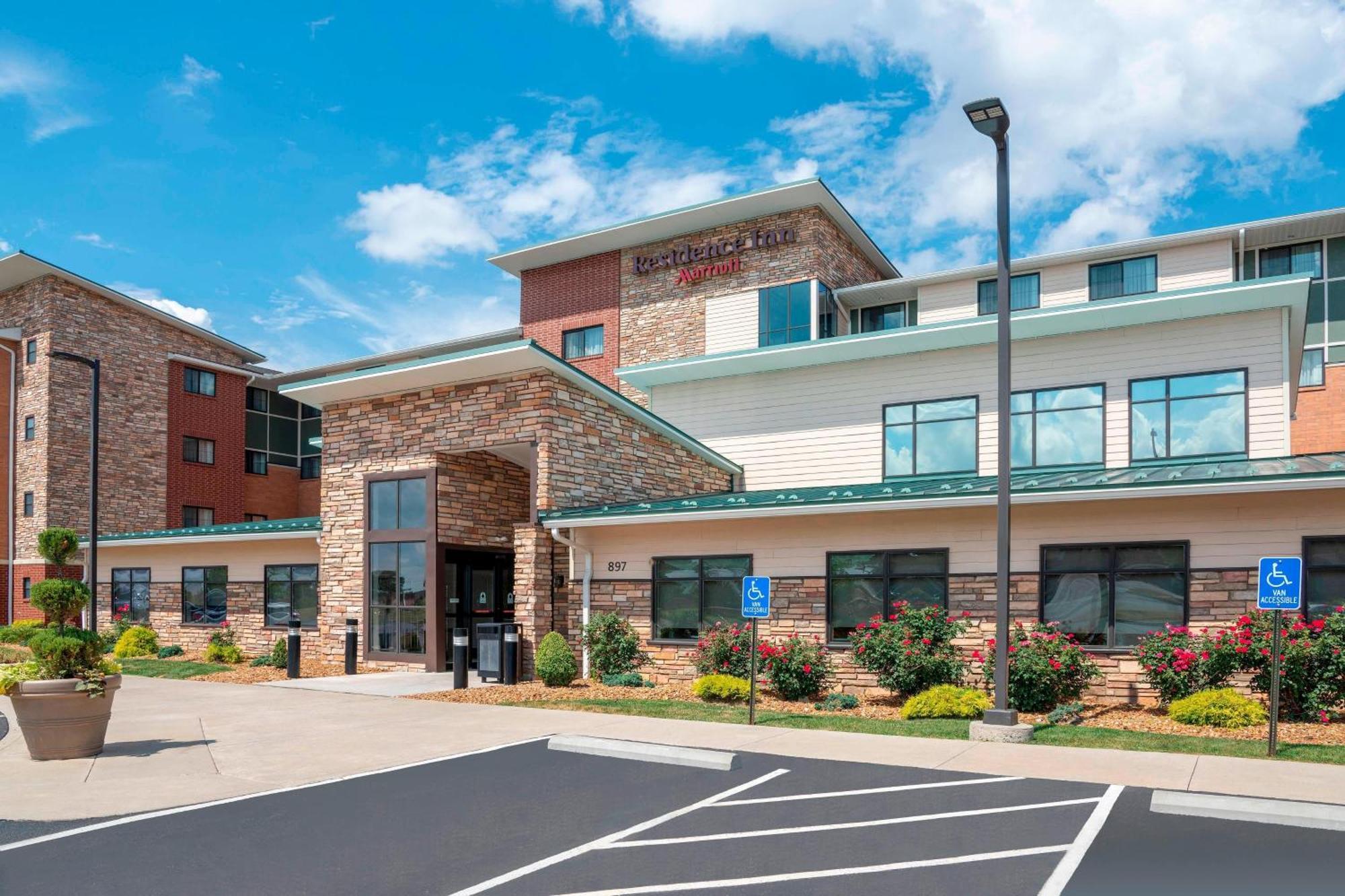 Residence Inn By Marriott Akron South/Green Exterior photo